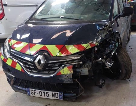 Dans le Finistère, sept gendarmes blessés après une course-poursuite, trois suspects interpellés